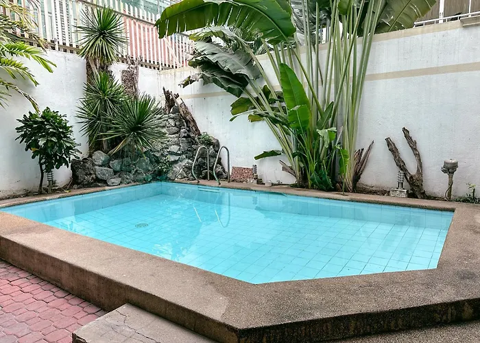 6-bedroom Duplex With Pool Near Naia Villa