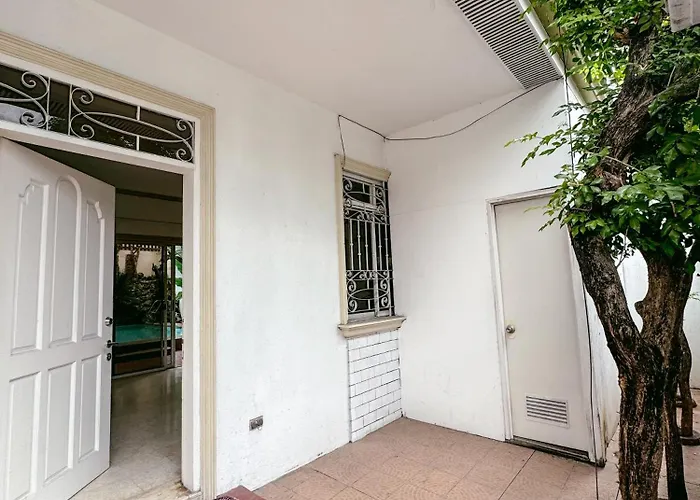 6-bedroom Duplex With Pool Near Naia Villa *