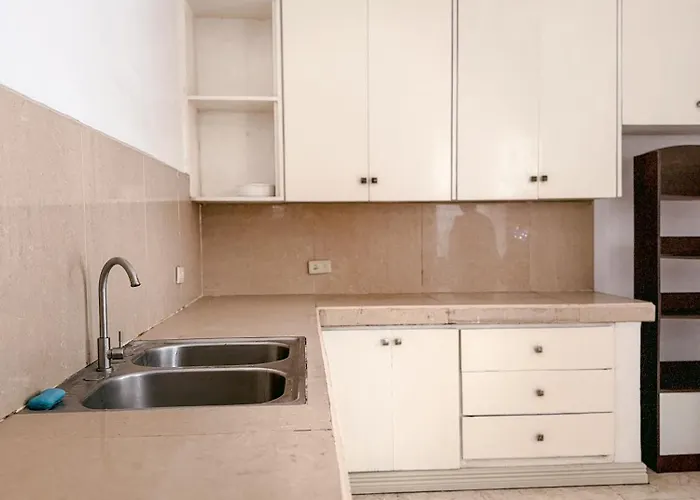 6-bedroom Duplex With Pool Near Naia