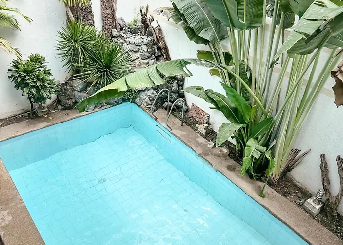 Villa 6-bedroom Duplex With Pool Near Naia