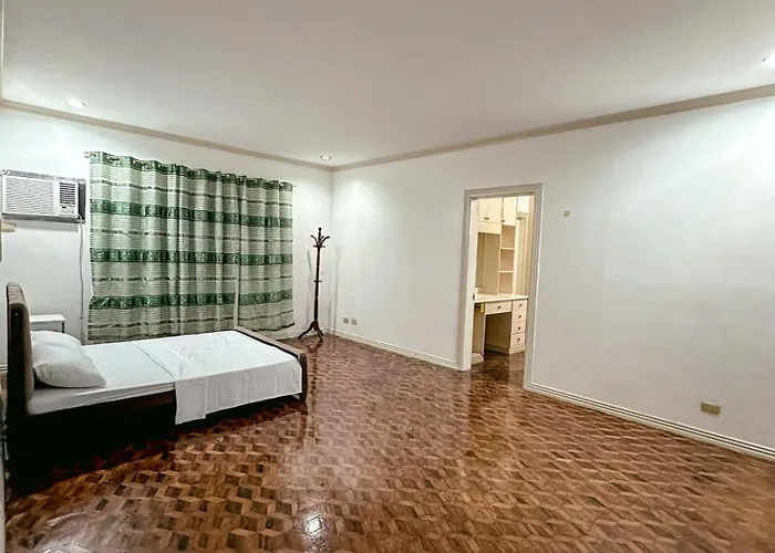 6-bedroom Duplex With Pool Near Naia Villa Manila