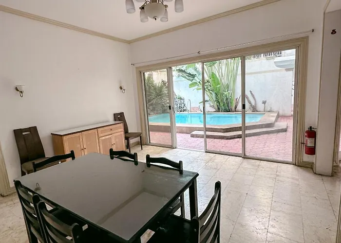 6-bedroom Duplex With Pool Near Naia *
